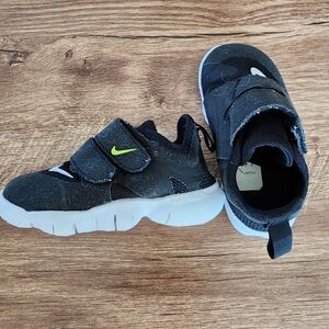 Nike toddler shoes